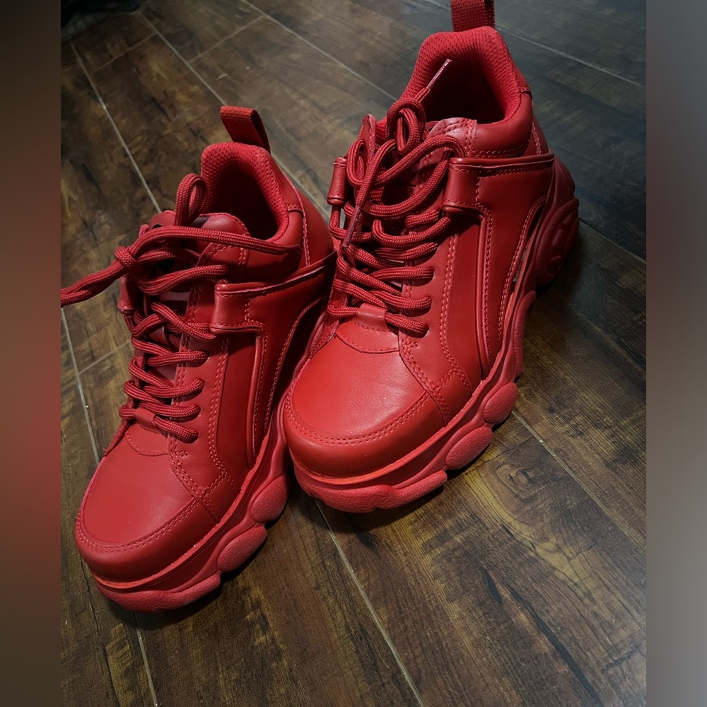 Corin Buffalo London Red Sneaker size 38